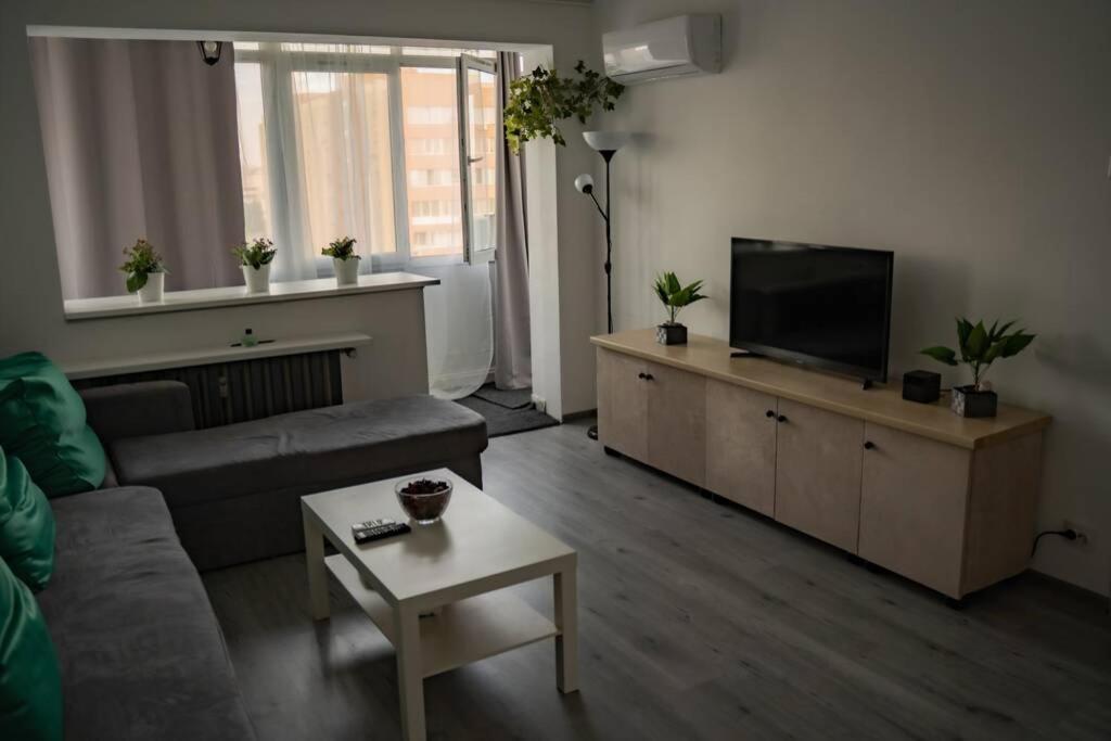 Modern 1 Bedroom Apartment In Bucharest Center! Ngoại thất bức ảnh