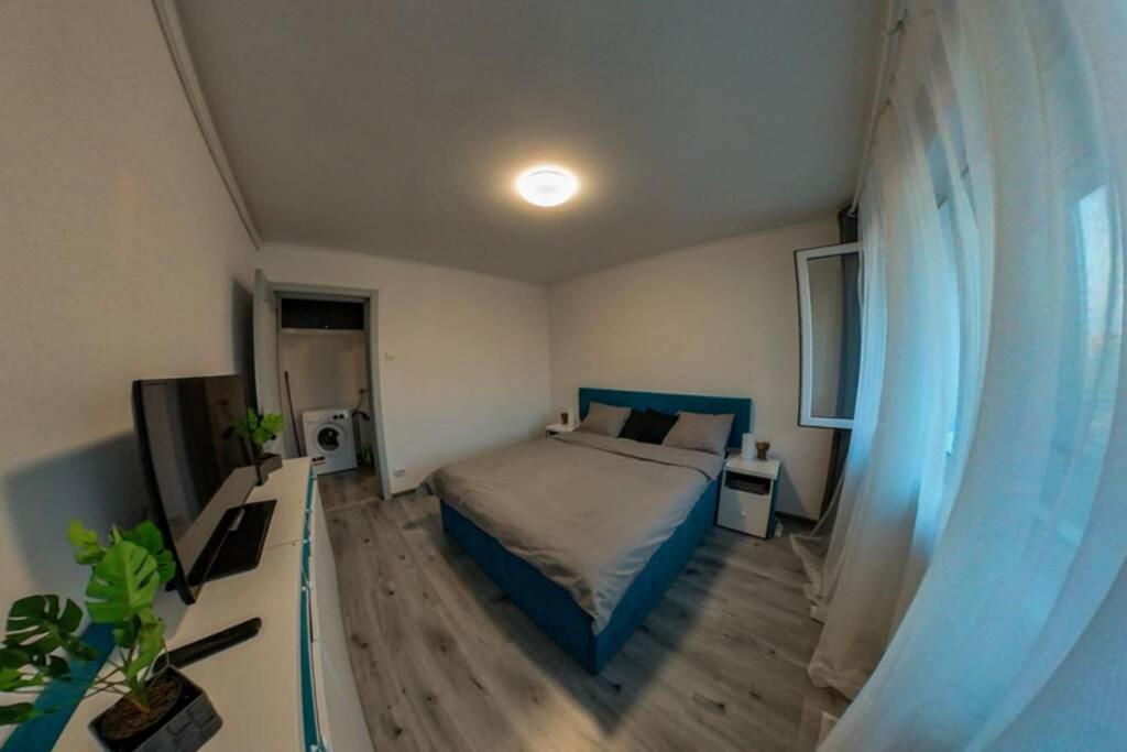 Modern 1 Bedroom Apartment In Bucharest Center! Ngoại thất bức ảnh