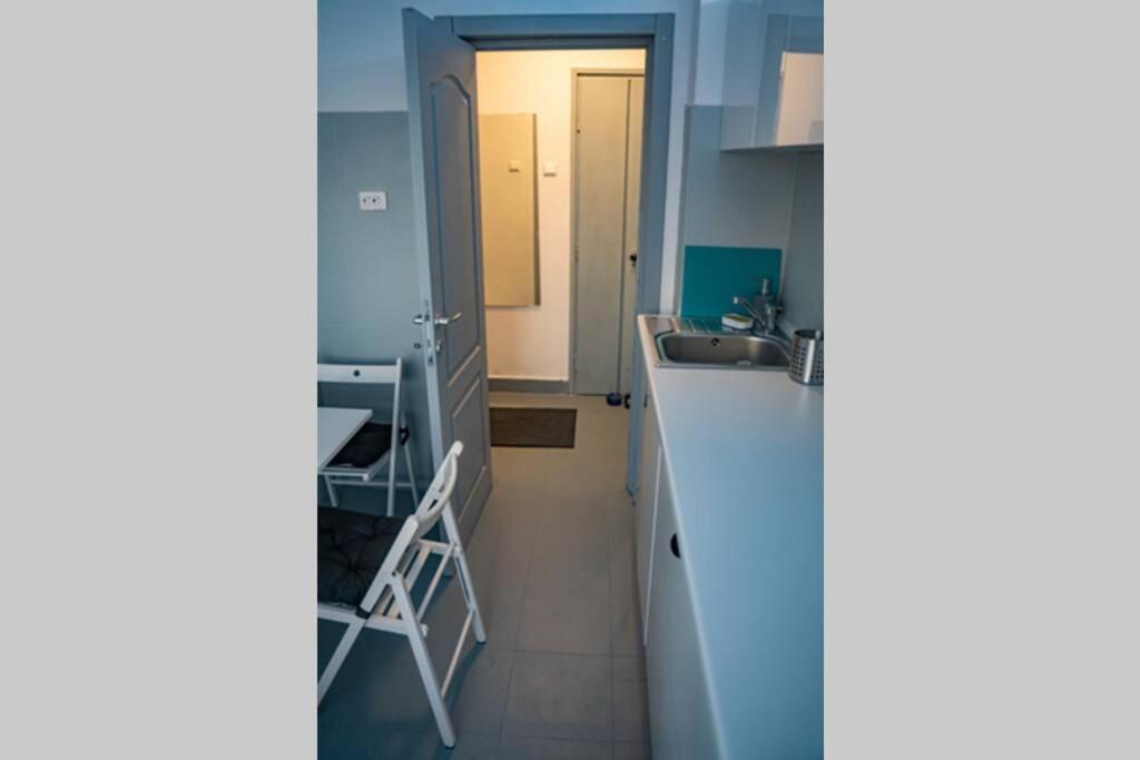 Modern 1 Bedroom Apartment In Bucharest Center! Ngoại thất bức ảnh