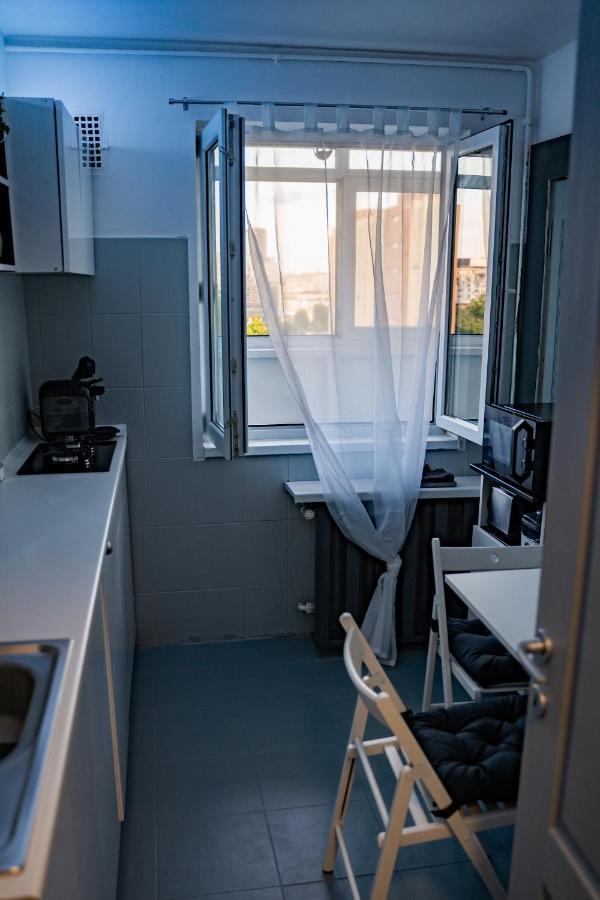 Modern 1 Bedroom Apartment In Bucharest Center! Ngoại thất bức ảnh